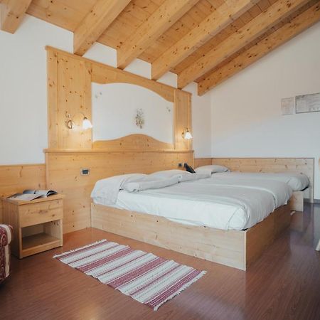 Hotel Bezzi Passo del Tonale Exterior photo